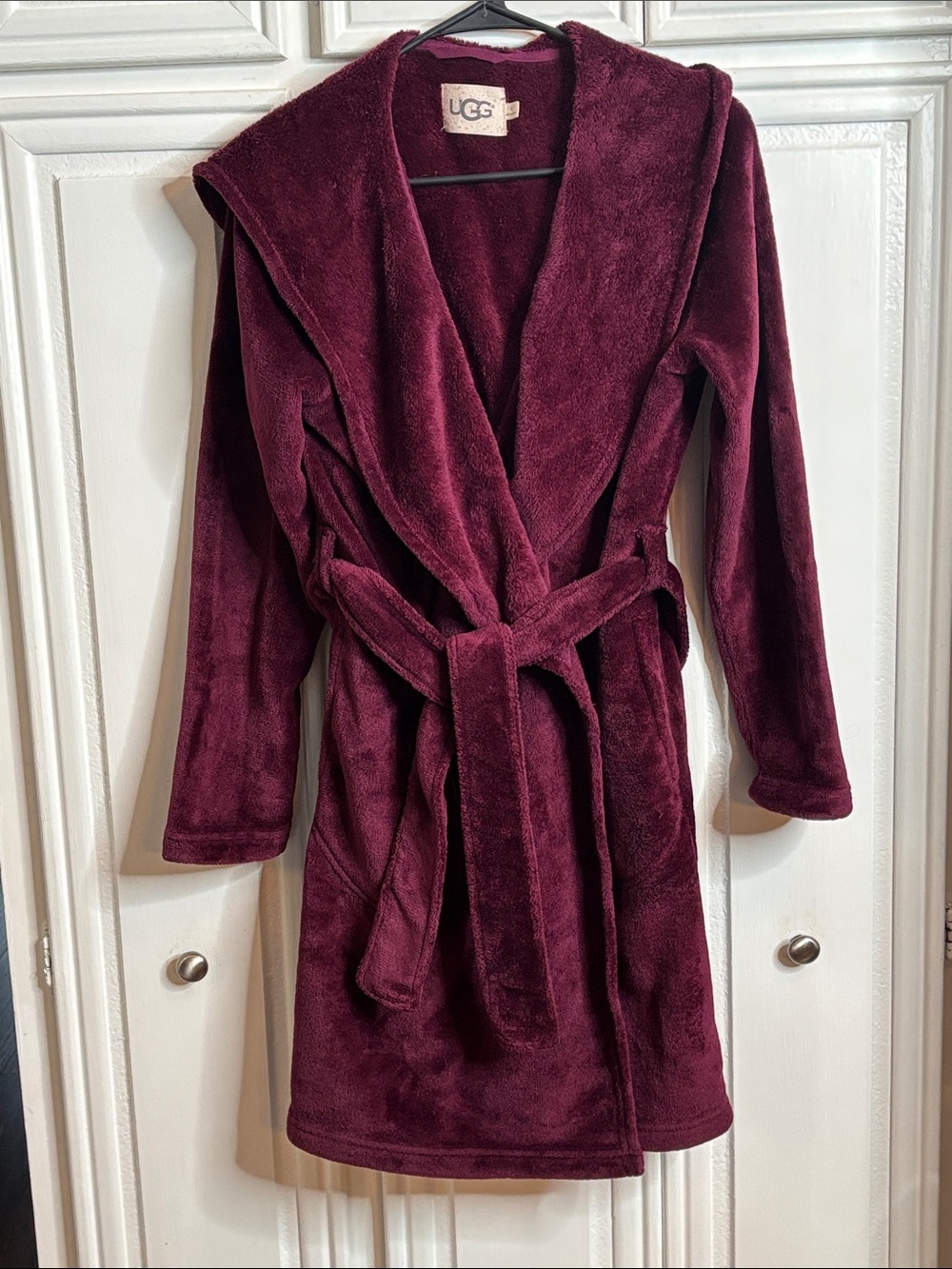 UGG Plush Hooded Robe in Burgundy sz S